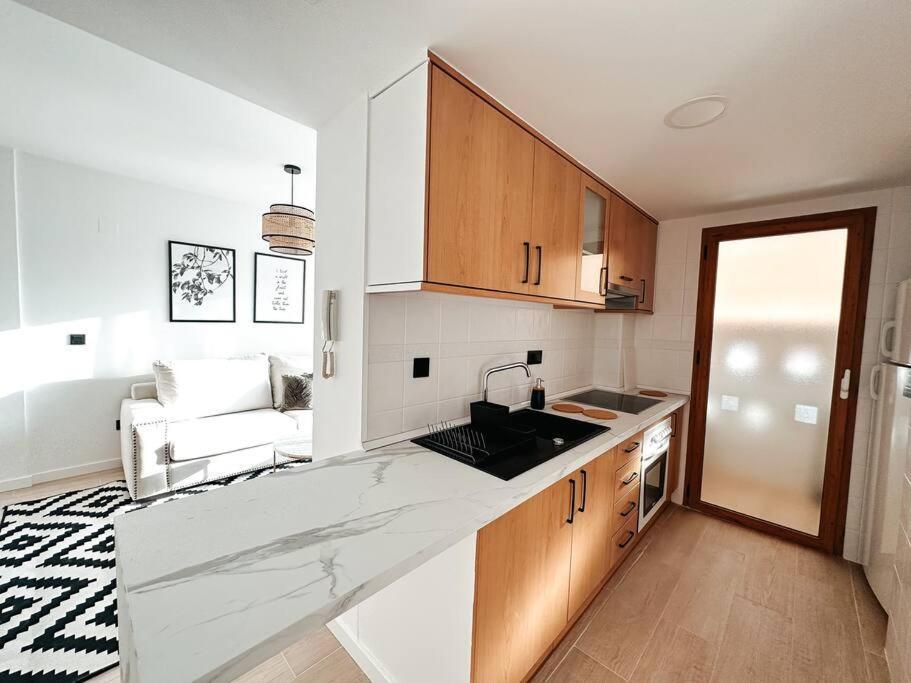 Precioso Apartamento Con Piscina Y Vistas Alicante Eksteriør bilde